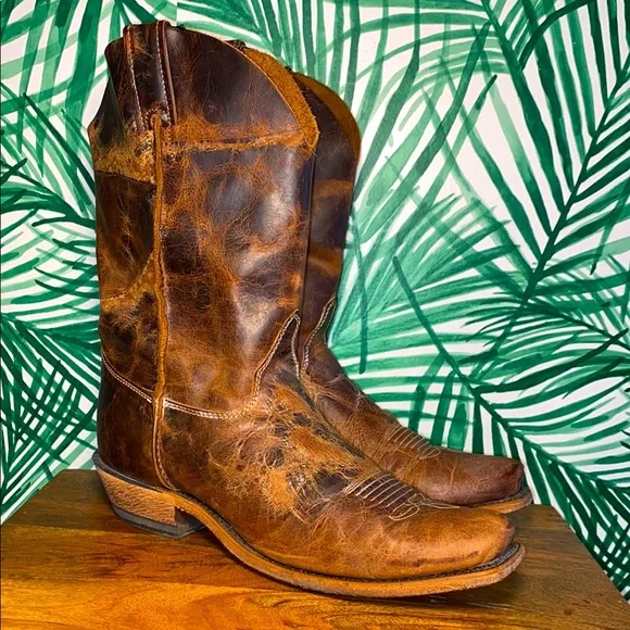Justin Boots | Shoes | Justin Shawnee Distressed Brown  display picture 1